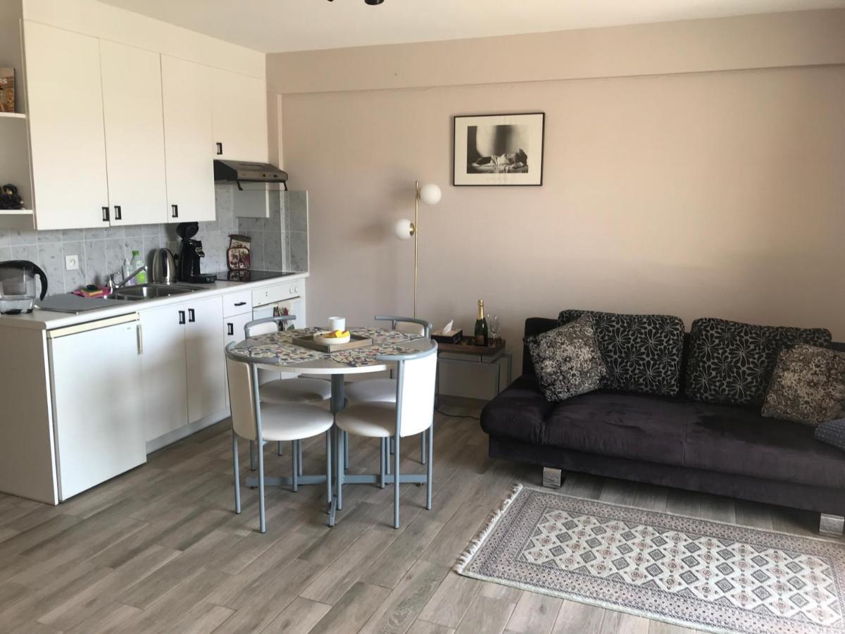 Shiny Nice Studio At Ostend Apartment Bagian luar foto