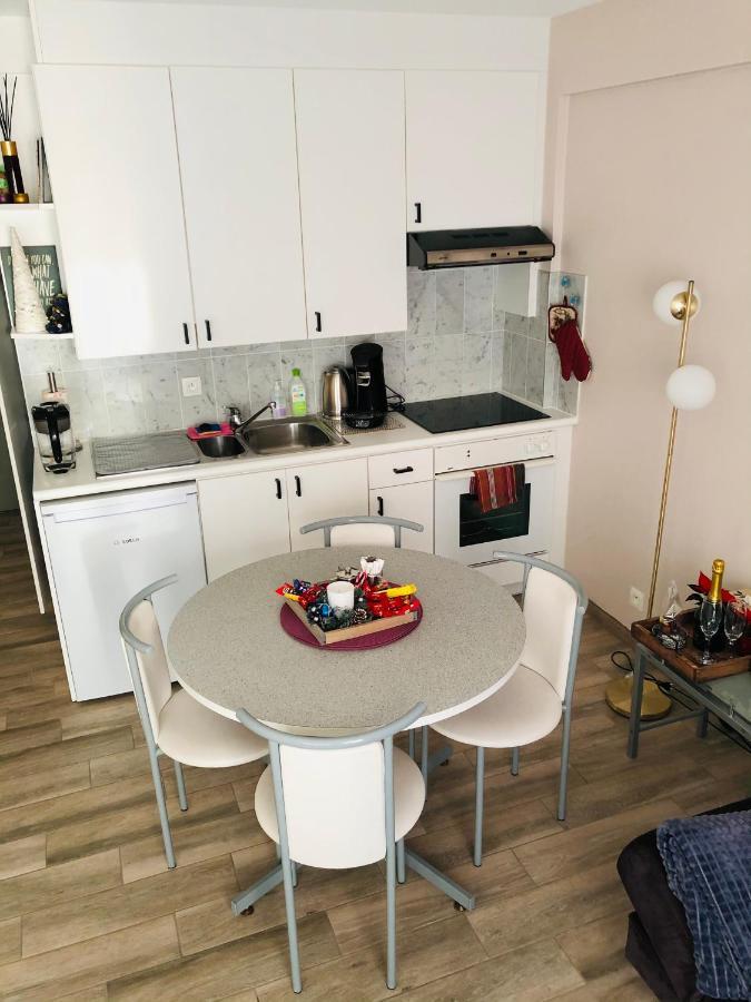 Shiny Nice Studio At Ostend Apartment Bagian luar foto