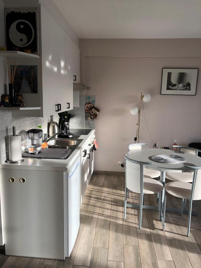 Shiny Nice Studio At Ostend Apartment Bagian luar foto